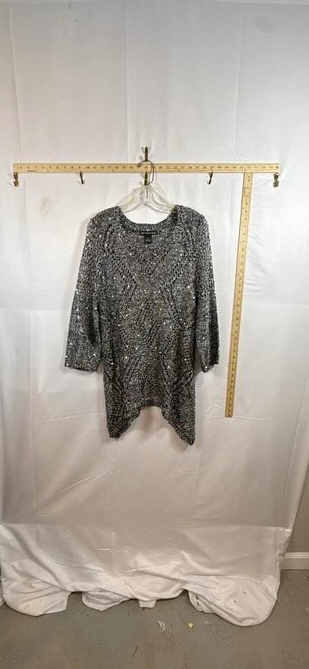 Lauren Michelle Womens 1X Sweater Silver Metallic Sequin Sharkbite Tunic Plus